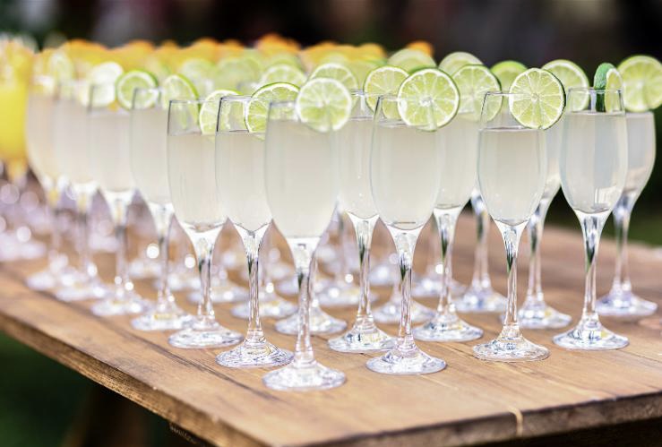 wedding venue drinks for guests
